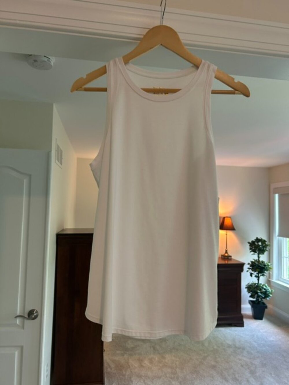 NWT Lilly Pulitzer Luxletic White Sleeveless Tank Top Medium | Athletic Tank
